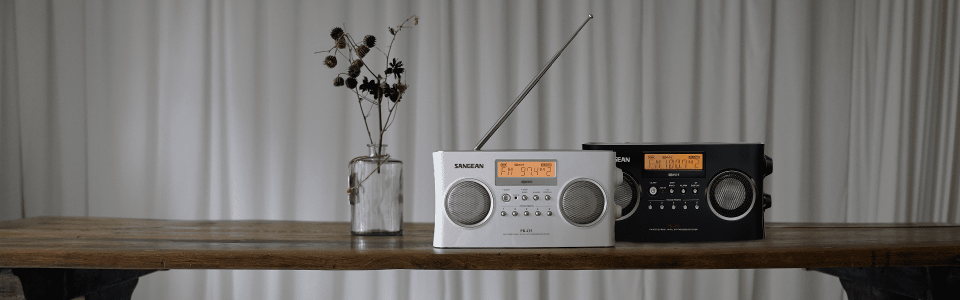 Sangean PR-D5 AM / FM-Stereo Digital Tuning Radio